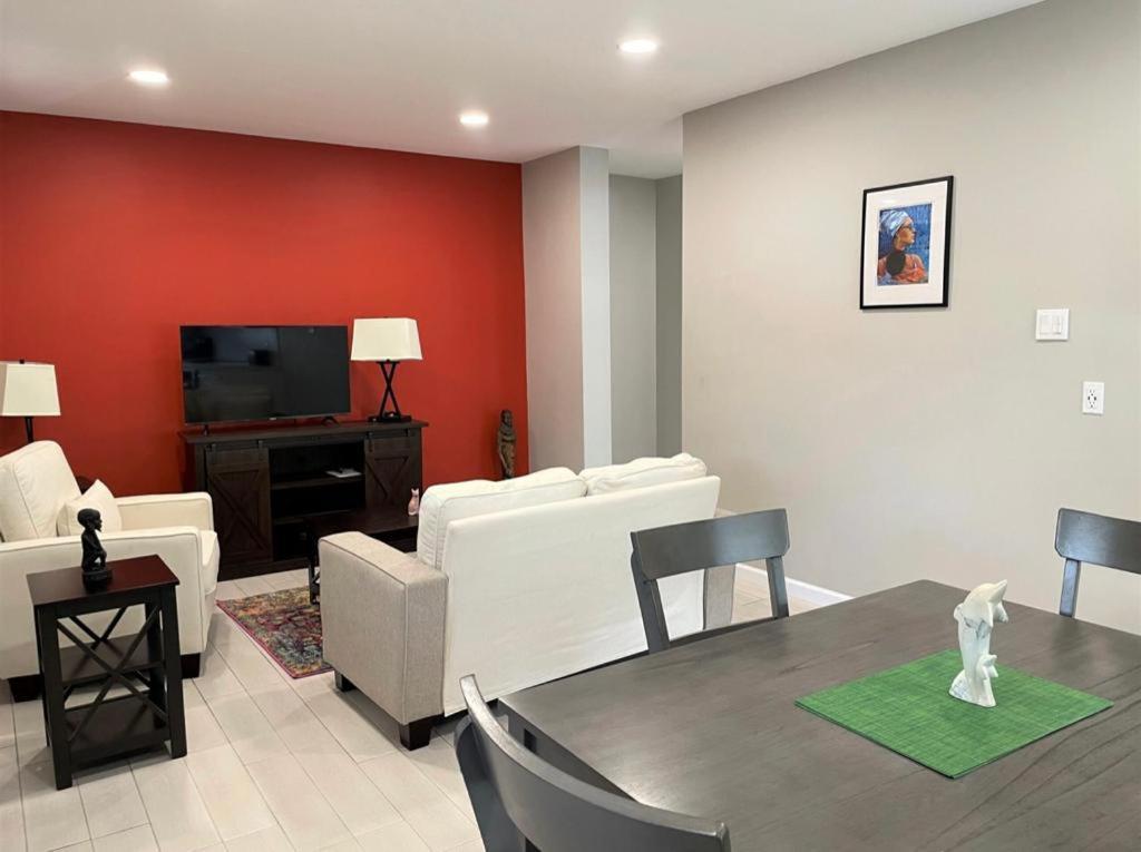 Hillsboro Condominiums バセテール エクステリア 写真