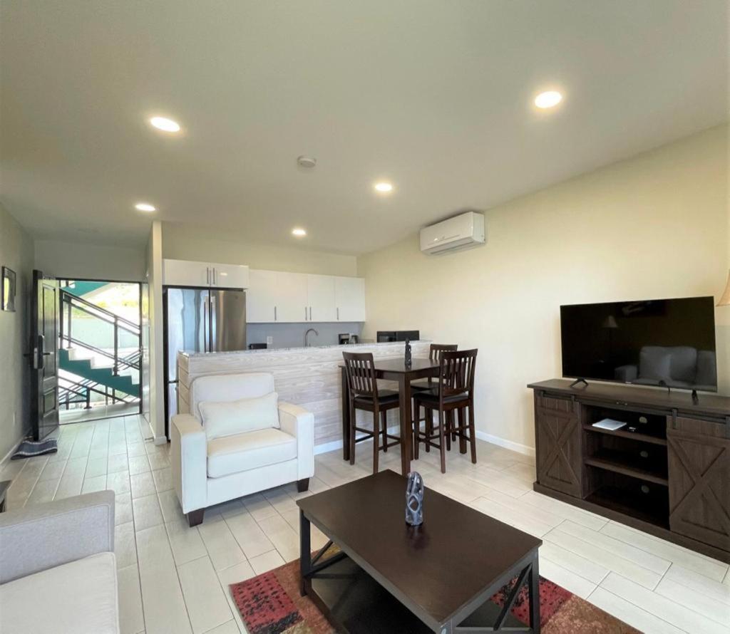 Hillsboro Condominiums バセテール エクステリア 写真
