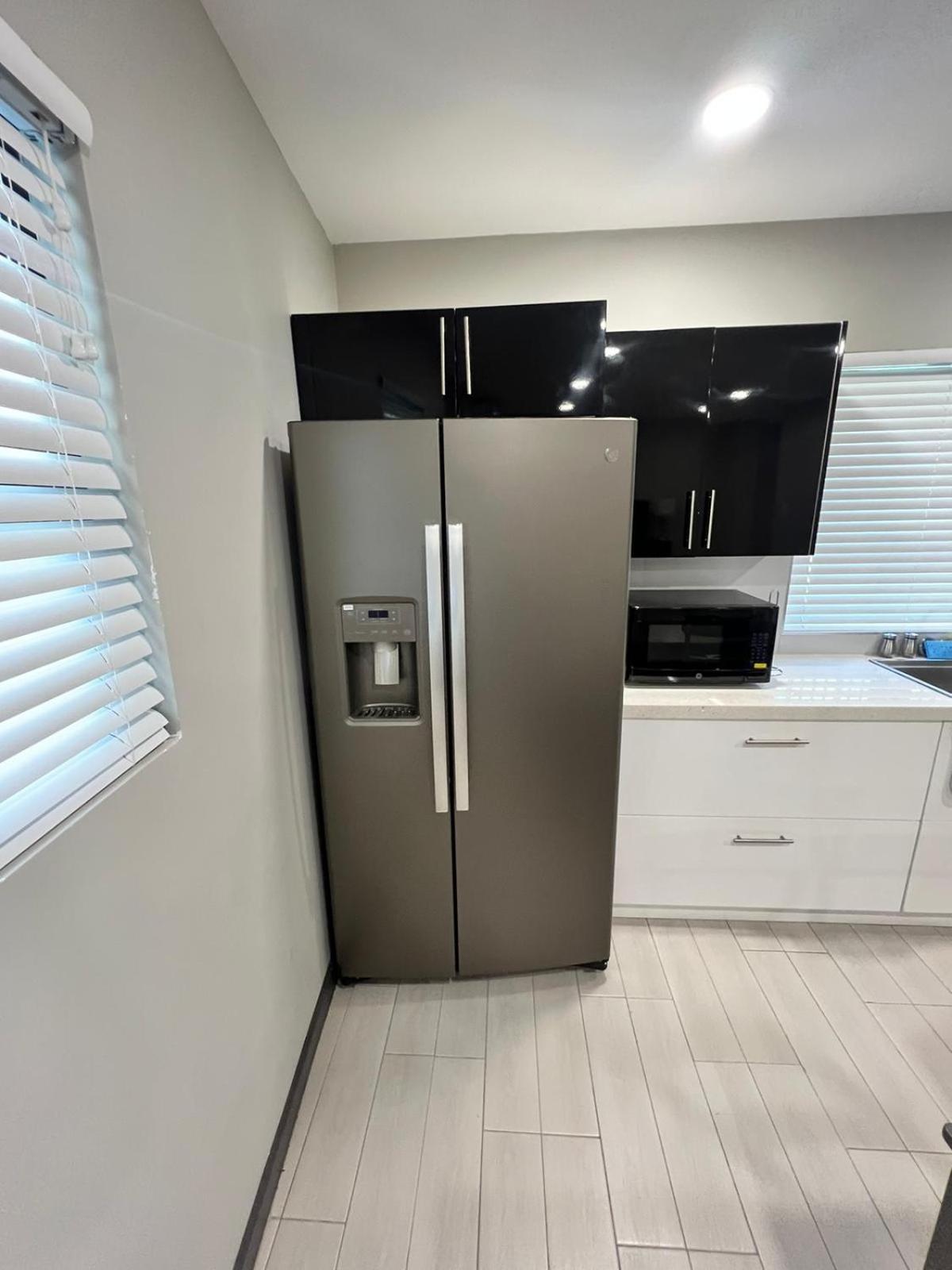 Hillsboro Condominiums バセテール エクステリア 写真